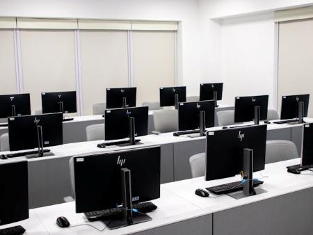 IT Rental Services - laptops, servers, and display equipment